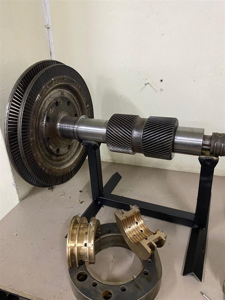 Shinko cargo oil pump turbine rotor and bearing parts reconditioned by Mescomar